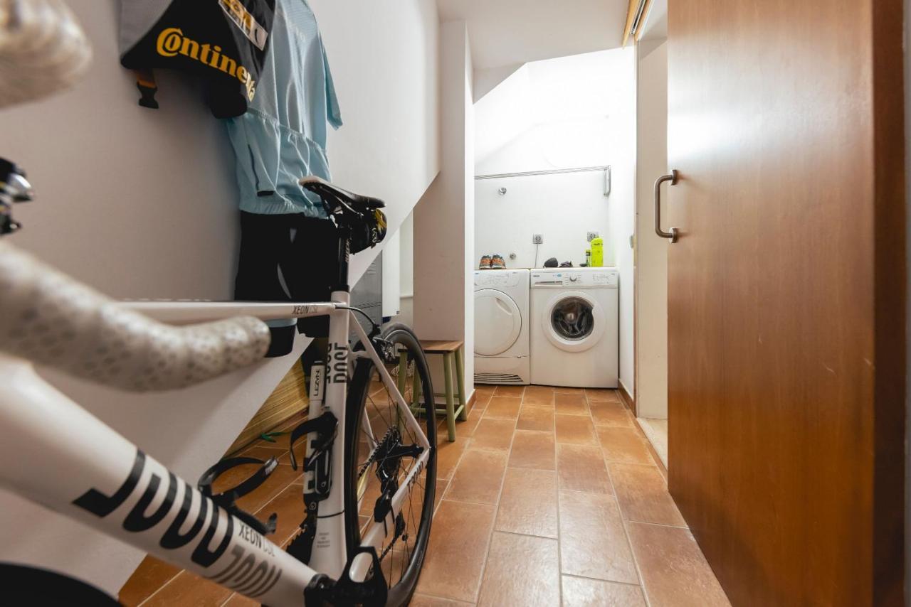 Bravissimo La Mora Apartment ชีโรนา ภายนอก รูปภาพ